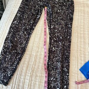 Stylish Leopard Print Leggings for Women